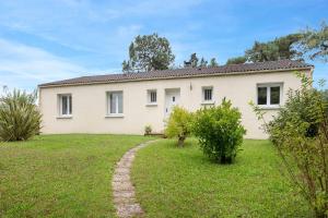 Maisons de vacances Maison pour 6 a 900m de la plage : photos des chambres