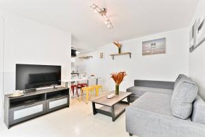 Appartement proche Canal Saint Martin - II