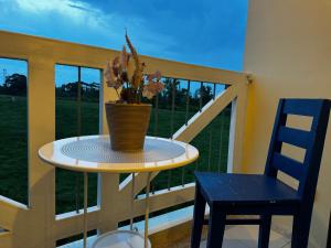 Cozy Haven Chill Tagaytay Pool, WiFi & Netflix