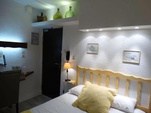 Hotels Logis Hotel Le Glacier : Chambre Double Économique