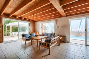 Maisons de vacances A 600m de la plage, maison pour 6 avec piscine : photos des chambres