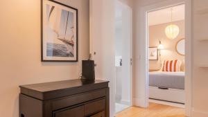 Downtown Cozy 1BDR Apartment by LovelyStay