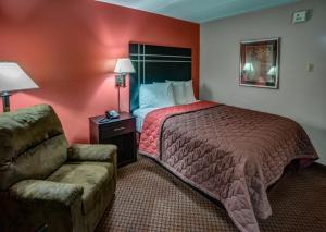 Queen Room - Non-Smoking room in Prime Rate Inn