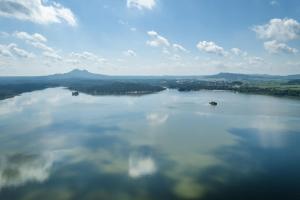 Pod hrází & Sedmé nebe