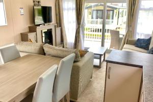 Bude Coastal Retreat - 3 Bedroom Holiday home
