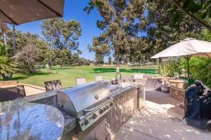 Yorba Linda Escape - يوربا ليندا