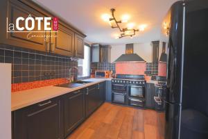 Maison metalomer - 3hvězdičkové hotely ve městě Sausset-les-Pins