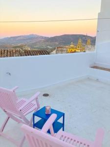 Renovated retro home w terrace