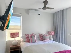 Lux Villas, Wine, View, Activities, Nature - Botrivier