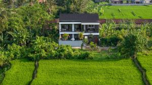 Tridas Villa - 3 BR with POOL