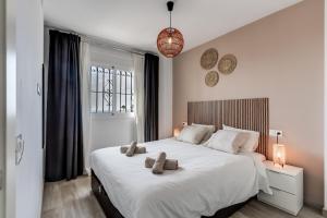 Ultimate Rentals - Casa Seaview in Mijas - Within Walking Distance of the Beach