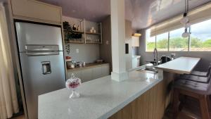 Cobertura para até 6 pessoas em Ponta Das Canas 200m da Praia