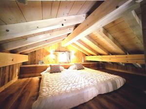 Chalets Chalet ''la cabane o Pierres'' 12 pers spa et sauna : photos des chambres