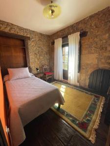 Casona histórica del S XVII en Novales