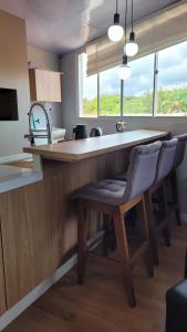 Cobertura para até 6 pessoas em Ponta Das Canas 200m da Praia