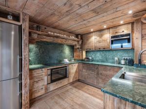 Appartement skis aux pieds à Méribel - FR-1-565-114