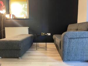 Pallet bed with lights small studio