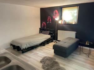 Pallet bed with lights small studio