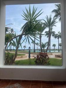 Your Coastal Escape Awaits! Beachfront Bliss 30 second walk to the beach!