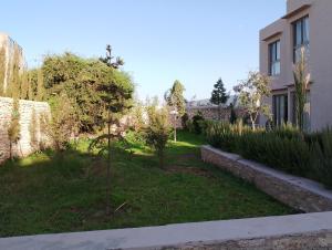 Villa Moderne avec Piscine Privée et Jardin