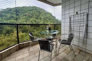 APTO 6 - COND BEIRA-MAR, 3 dorm, 2 suítes, Ar-Cond, Wi-Fi, 2 Garagens, Piscina