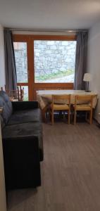 T2 Plagne Villages skis au pied 32m2 très bien équipé