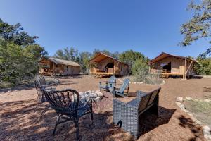 Reserve all 5 tents for the price of 4 - 12 Fires Winery - Ubytování bez kategorie ve městě Johnson City