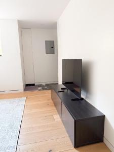 New Cozy Modern Minimalist Stay in Brooklyn at Rem-Casa