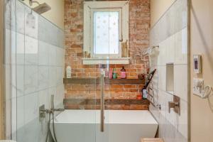 Louisville Vacation Rental 2 Mi to Churchill Downs