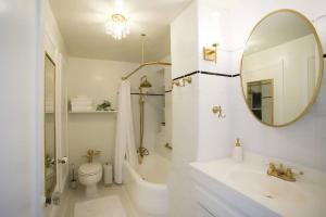 Chambre de Bonne in Downtown Long Beach