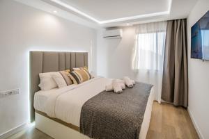 Seascape View Corona Rosa