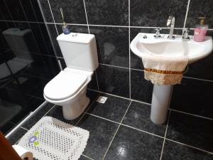 Casinha da Serra com açude