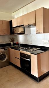 Elégant appartement avec un accès piscine jardin parking sous-sol et wifi haut débit FIBRE OPTIQUE