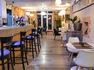 Hotels Le 9 en Cuisine : photos des chambres