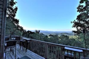 UNQUESTIONABLY the BEST VIEWS in North Georgia