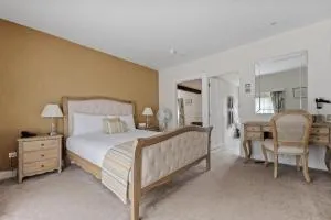 Sleeping Bear Hotels Dorchester