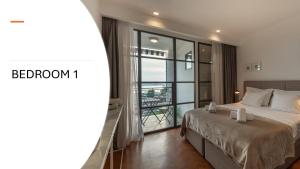 BREGOS SUPERIOR APARTMENT - unique design 3-BR - unbelievable panoramic view of Split - walking distance from UNESCO palace and Bacvice beach - free parking - BURALUX properties