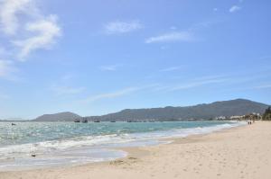 Apt 3 quartos 500m da Praia em Canasvieiras NK3260