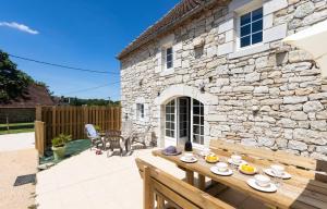 Maisons de vacances Gite Quercynois Authentique 9p : photos des chambres