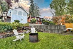 Spanaway Lakefront House Dock, Fire Pit - Spanaway