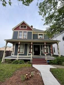 Eighty Three-Historic Downtown - 奇利科西