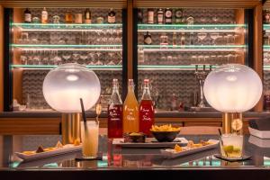 Hotels Holiday Inn Nice - Port St Laurent by IHG : photos des chambres