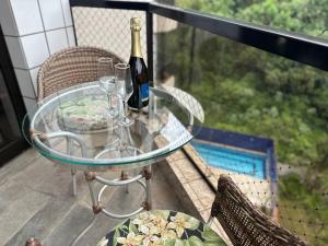 APTO 4 - COND BEIRA MAR, 3 dorm, 2 suítes, Ar-Cond, Wi-Fi, 2 Garagens, Piscina