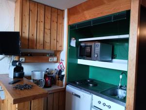 Résidence Archeboc - Appartement 5 personnes à Arc 1800 proche des pistes dans le village de Charmettoger MAE-1031
