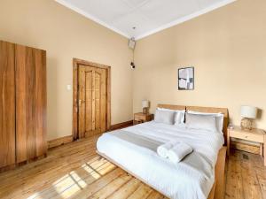 Newly renovated, City Central, Spacious and Family friendly