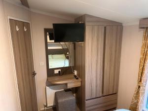 3BR-Sleeps6-Parking-Pool-NearBeach&Skegness