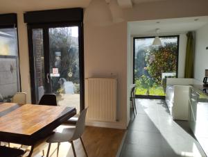 Maison à lorée du BOIS CITADELLE de LILLE avec TERRASSE en plein sud PROCHE DE TOUTES COMMODITES à la porte de LILLE