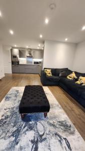 Modern 2 Bedroom Apartment