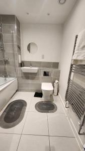 Modern 2 Bedroom Apartment