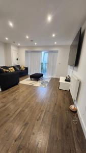 Modern 2 Bedroom Apartment